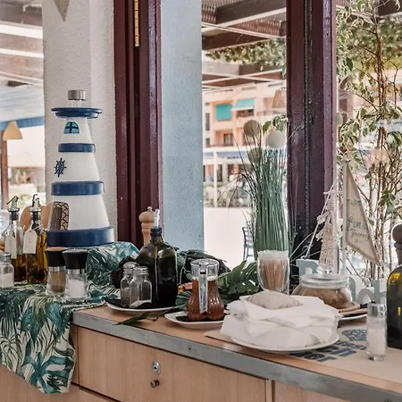 Апарт-готель Londres Ла-Манга-дель-Мар-Менор