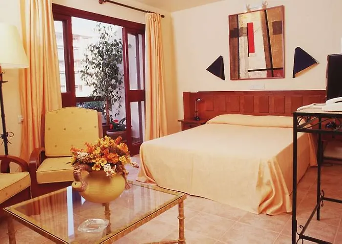 Апарт-готель Londres Ла-Манга-дель-Мар-Менор